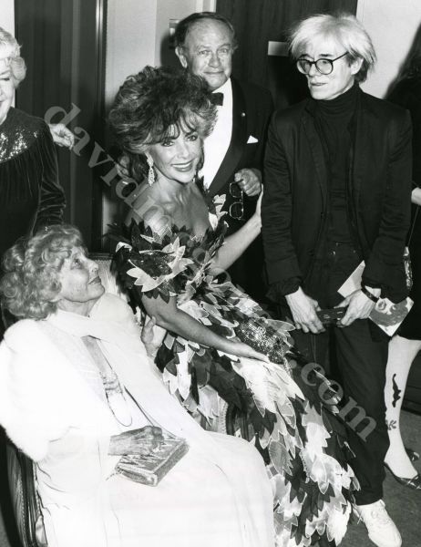 Andy Warhol, Elizabeth Taylor, mom, Sarah, director Joseph Mankowitz 1986  NYC.jpg